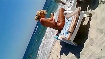 Topless Voyeur clip Beach Girl Super Blonde Filmé