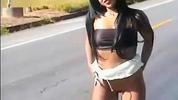 Sexy Voyeur Woman Flashes Her Juicy Pussy In The Sultry Video