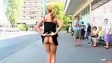 Street Public Voyeur Flashing Sexy Video