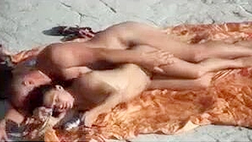 Voyeur Vidéo maison captures baise Jeune Couple à  la plage