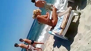 Hot Blonde Voyeur In Awe-Striking Culazo Clip