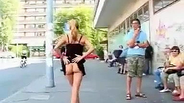 Voyeuristic Nude Hottie In Street Tape Is Artfully Captured On Video