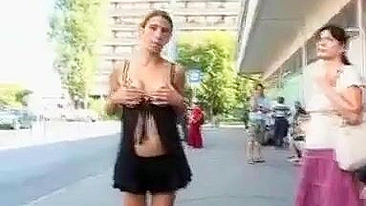 Voyeuristic Nude Hottie In Street Tape Is Artfully Captured On Video