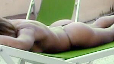 Racy, Steamy Beam Of A Hottie From The Vantage Point Of A Voyeuristic Camera