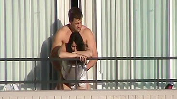 Amateur Balcony Sex - Exhibitionist Amateur Couple Have Sex On Balcony | AREA51.PORN