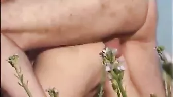 Hot Milf Getting Filmed while Fucking on a Public Beach