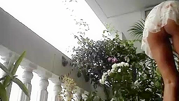 Hidden Voyeur Cam Friends Girl With No Panties Filmed Inside