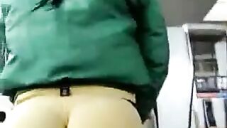 Argentinian Girl's Great Ass Outfit Shines Through Tight Pants