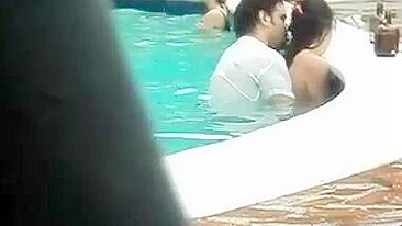 Live Sex Caught On Camera Couple Fucking In Pool