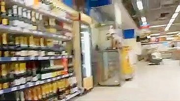 Blanco Medias Upskirt video en el Supermercado Pública