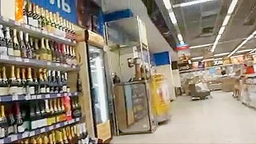 Blanco Medias Upskirt video en el Supermercado Pública