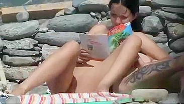 The Beautiful And Exposed Pussy Of The Amazing Beach Amateur!
