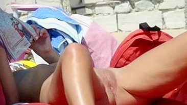 Sensational Big Boobs Beach Lady Filmed Topless, Caught On Voyeur Vid!