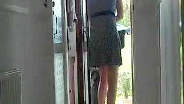Shocking Voyeuristic Footage Of A Flashing Delivery Dude In A Homemade Clip