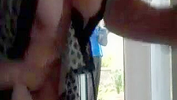 Mature, Naked Amateur Woman Flaunting Her Nudity To Lucky Delivery Guy