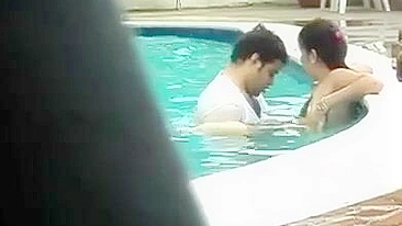 Shocking!- Couple Coupling In Public Pool