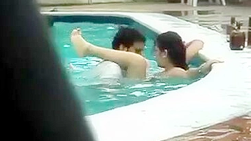 Shocking!- Couple Coupling In Public Pool