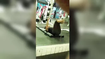 Real Amateur Hottie At The Gym Shows Electrifying Perfect Ass