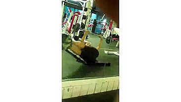 Real Amateur Hottie At The Gym Shows Electrifying Perfect Ass
