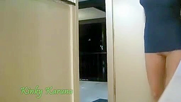 Smoking Hot Girl Flashes Juicy Pussy And Luscious Ass On Pizza Delivery