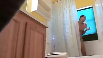 Caught Shaving Her Pussy! Bro's Sneaky Shower Stash Unearths Sis' Sexy Secrets!
