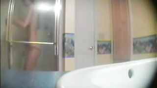 Spying ~ I'm gonna jerk off to that slut's naked body while she takes a bath!