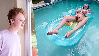 Curious Son Catches Mother's Finger Banging & Gets Blowjob in Backyard From Whore!