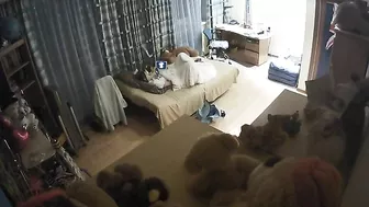 Shy Mommy's Secret Porn and Masturbation Session Caught on Hidden Cam!