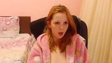 Nerdy and shy redhead girl fingering and having cumming in front of the cam