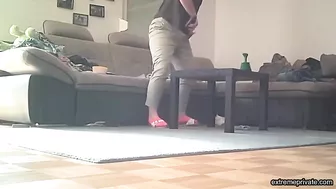 Caught mom masturbating with new dildo - Spying on her secret pleasure Caught mom masturbating with new dildo - Spying on her secret pleasure