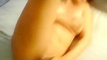 Home made movie showing a submissive lady who is ready to get gaped