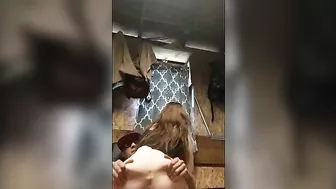 Nothing can stop this horny guy as he pounds her pussy in the garage