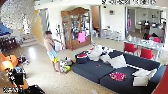 Real family pleasure with a horny nudist mom who enjoys the spotlight