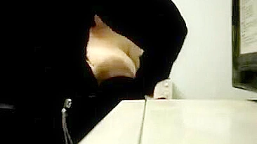 TABOO mom with a big pussy is going to get fucked with great closeups