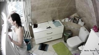 Daughter drilled deep by daddy as he prepares to stretch her out