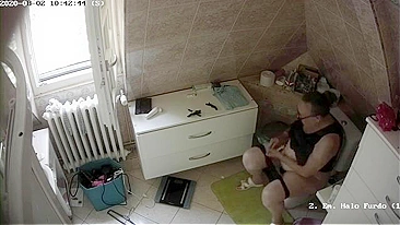 Daughter drilled deep by daddy as he prepares to stretch her out