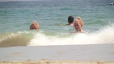 Sister vacation teasing with lots of amazing topless shots on the beach