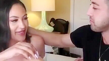 Farless siblings making out and getting all kinds of horny as well