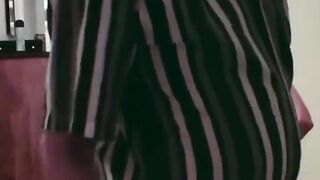 Natural tits babe is going to get fucked by her daddy's skilled tongue