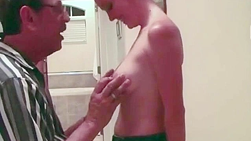 Natural tits babe is going to get fucked by her daddy's skilled tongue