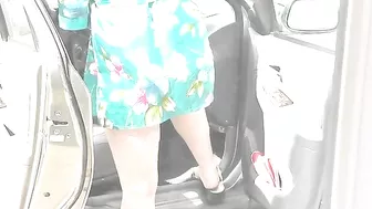 Perky booty momma showing off her juicy ass in a taboo spy cam video