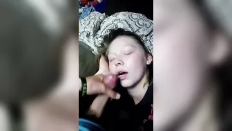 Sleeping sister is going to receive an unwanted facial, HILARIOUS
