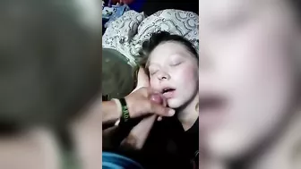 Sleeping sister is going to receive an unwanted facial, HILARIOUS
