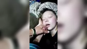 Sleeping sister is going to receive an unwanted facial, HILARIOUS