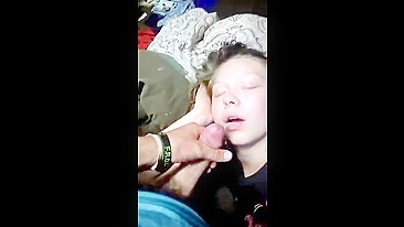 Sleeping sister is going to receive an unwanted facial, HILARIOUS