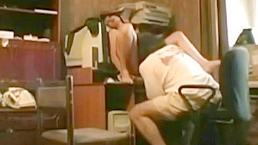 Perky rear end bombshell succumbs to incest temptations and hot lust