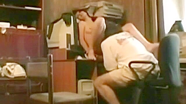 Perky rear end bombshell succumbs to incest temptations and hot lust