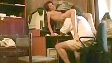 Perky rear end bombshell succumbs to incest temptations and hot lust