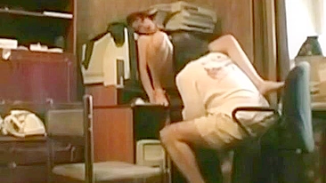 Perky rear end bombshell succumbs to incest temptations and hot lust