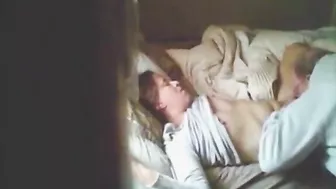 Daughter cums when little cock touches her private places in incest XXX